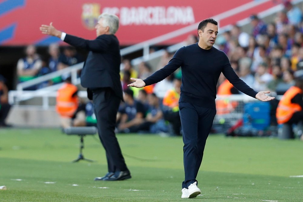 Xavi aseguró que su guerra nada tiene que ver con el técnico del Real Madrid. EFE