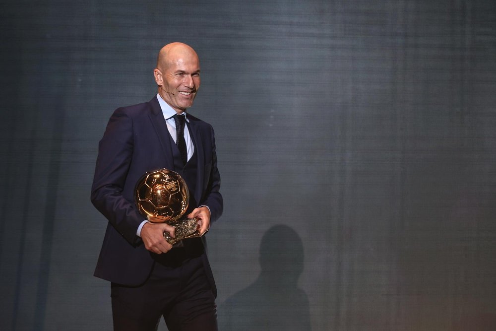 Zinedine Zidane se verrait bien entraîner en Italie. EFE