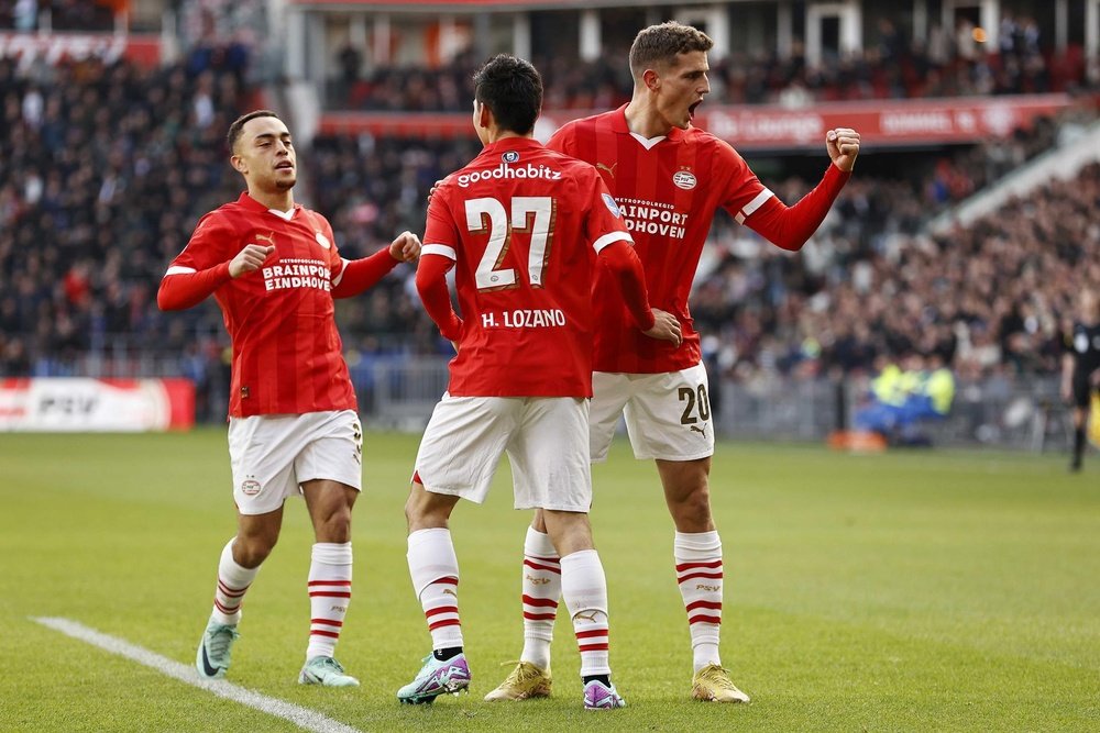 Nadie tose al PSV en la Eredivisie: casi 13 meses de su última derrota. EFE