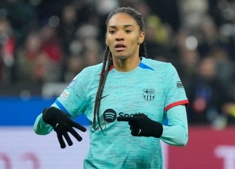 Victoria, con remontada incluida, del Barcelona ante el Eintracht de Frankfurt por 1-3. Salma Paralluelo fue la gran protagonista del choque con un doblete que hizo al conjunto azulgrana sumar los tres puntos y colocarse líder de su grupo.