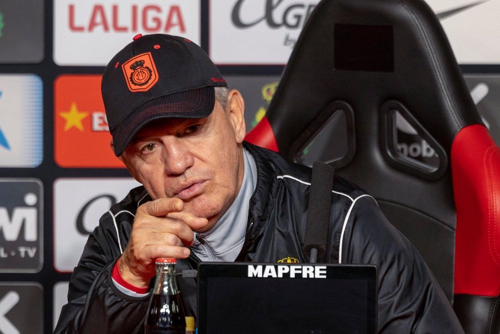 La terna de entrenadores que maneja el Mallorca para sustituir a Aguirre. EFE