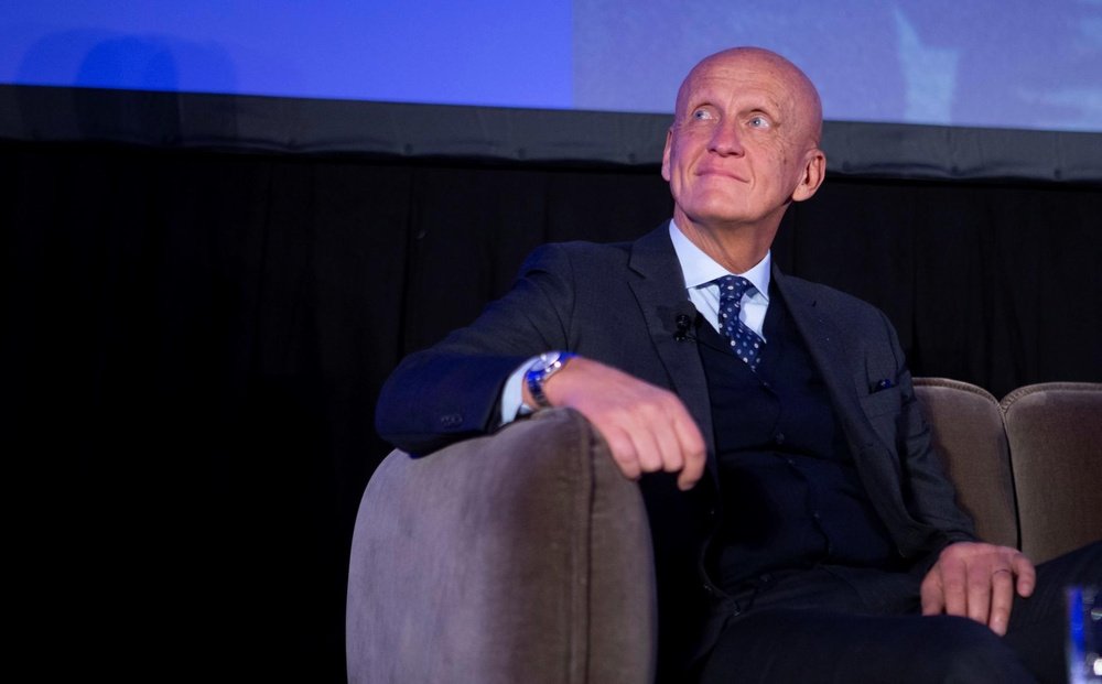 Collina adelantó el posible uso de cámaras corporales en los árbitros. EFE
