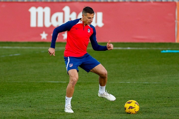 Azpilicueta back in training with Atletico and Paulista wins battle over Savic