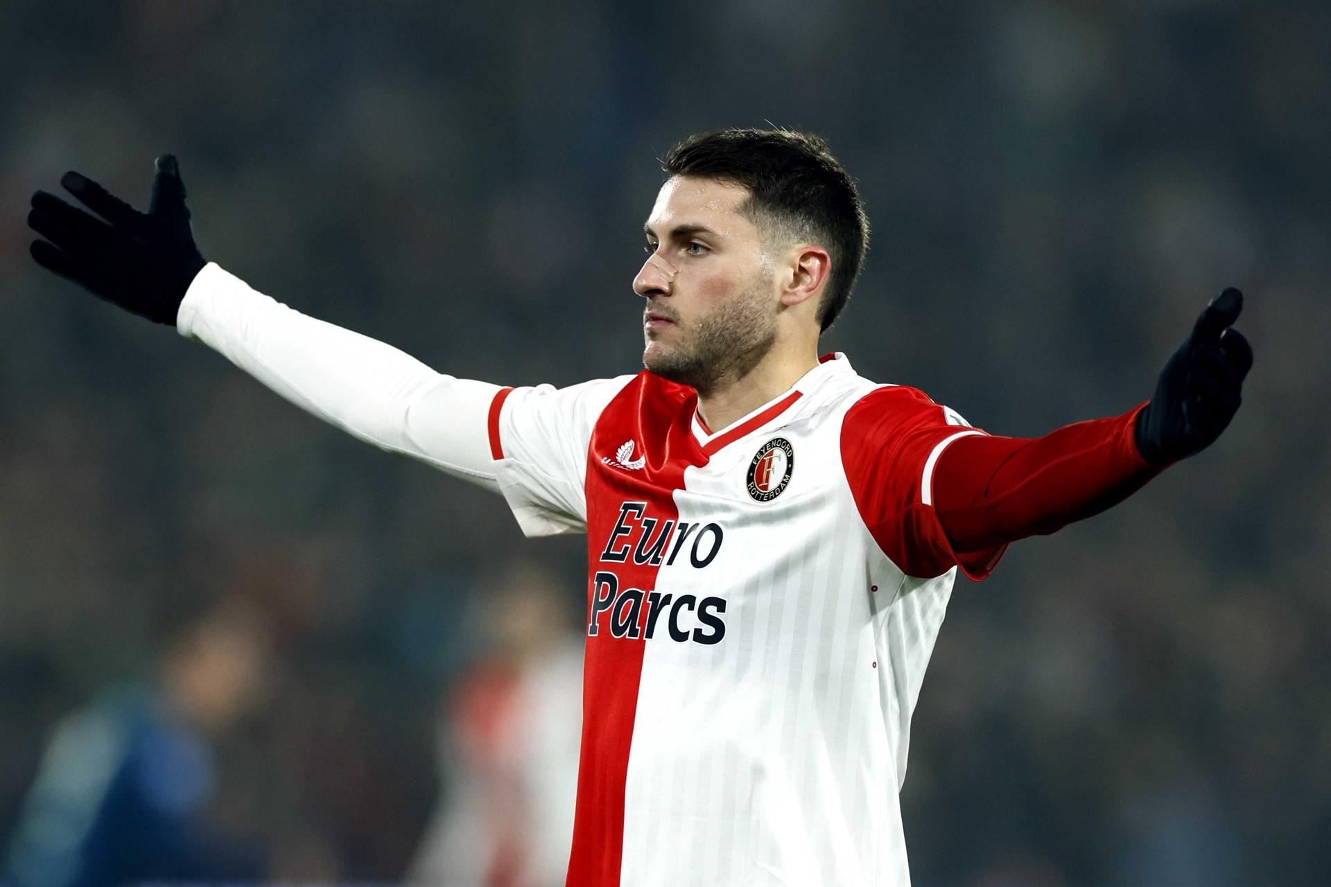 Gimenez has played in all seven of Feyenoord's matches since the start of this campaign. EFE