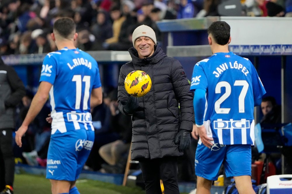 Luis Garcia swapped Mallorca for Alaves in 2022. EFE