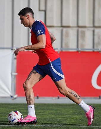Gimenez is in the last stage of his recovery. Due to a thigh injury, he has missed Atletico's last six games but is on the verge of returning. The plan is for him to be available for the clash against Villarreal.