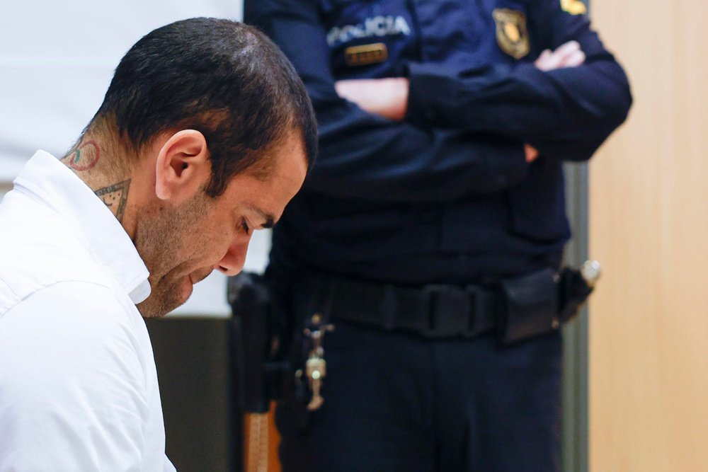 Dani Alves is facing a possible 9-year jail sentence. EFE