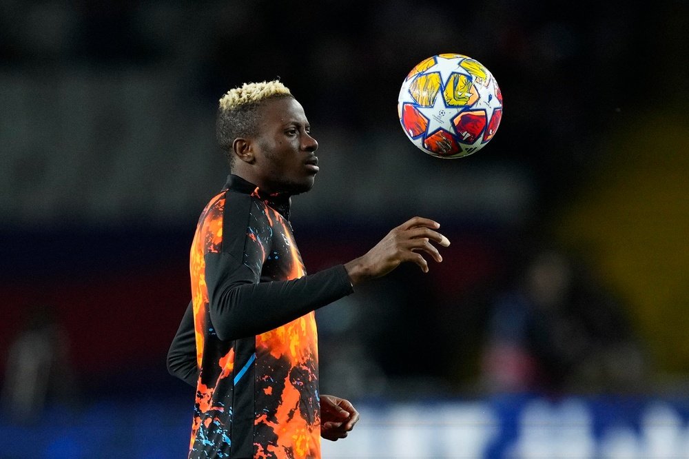 Osimhen could play for Chelsea next campaign. EFE
