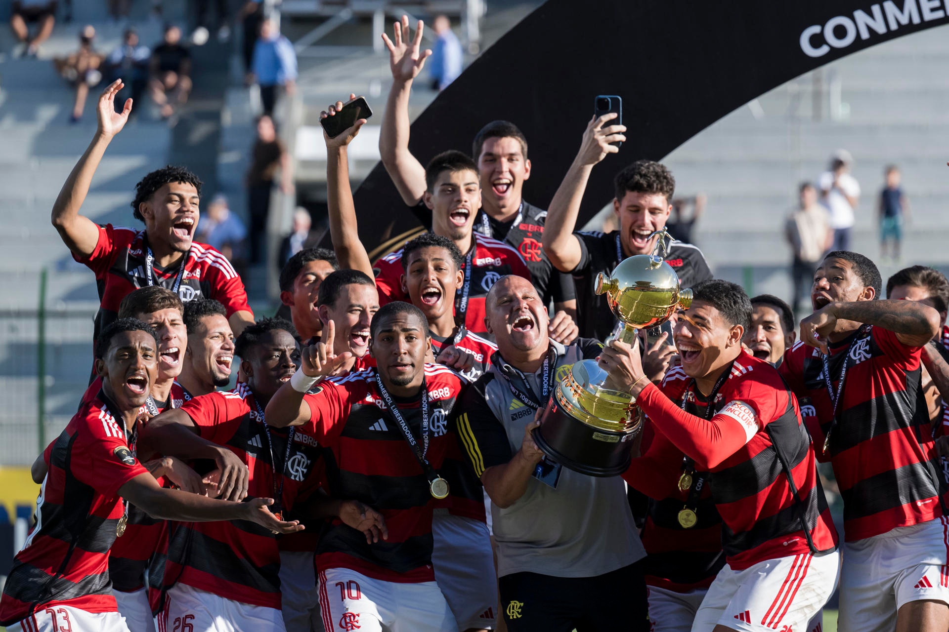 Olympiacos e Flamengo se enfrentarão, no Maracanã, pela Copa Intercontinental Sub-20