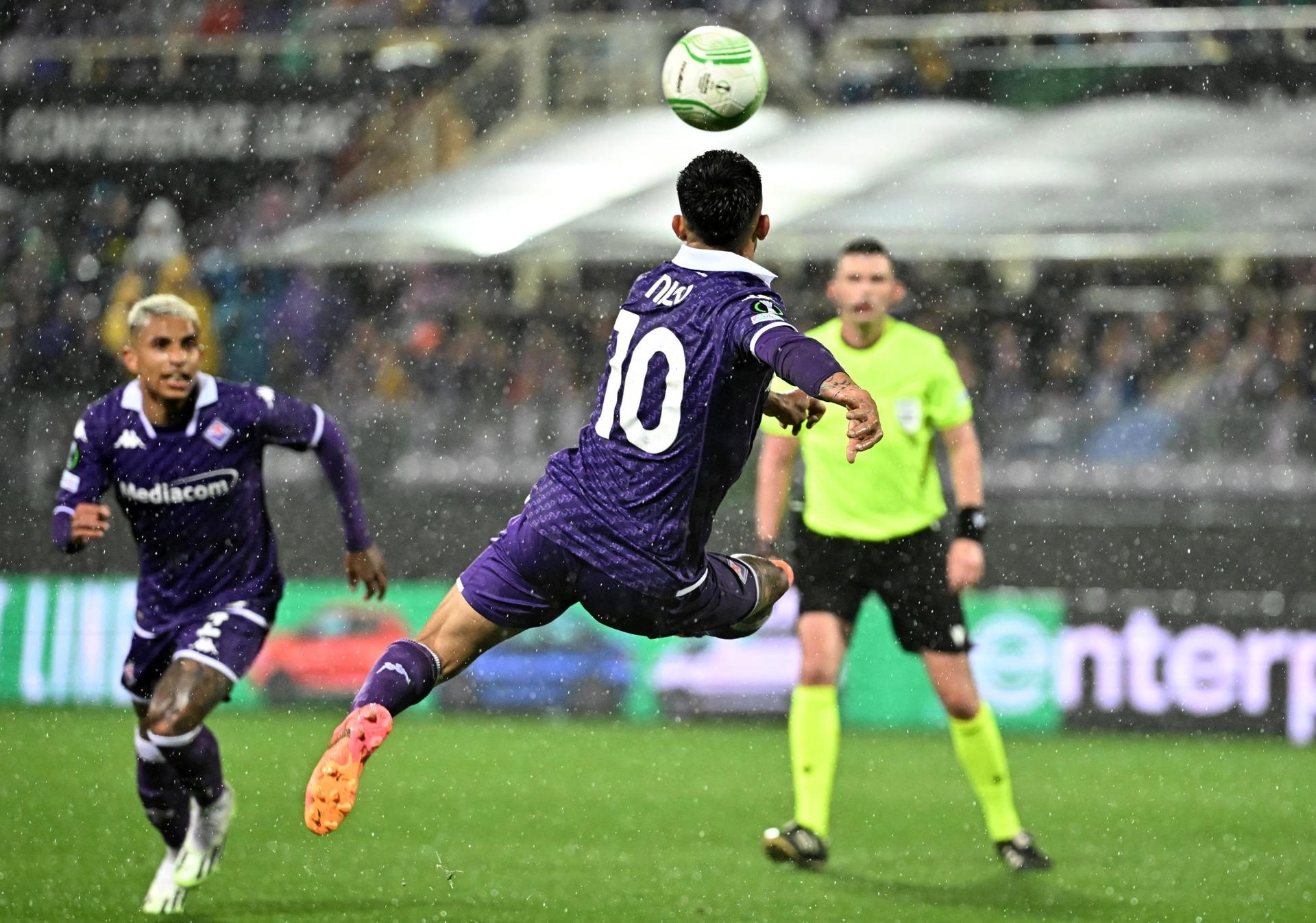 Intesa di massima Juve-Fiorentina per Nico Gonzalez: sarà il 6º colpo
