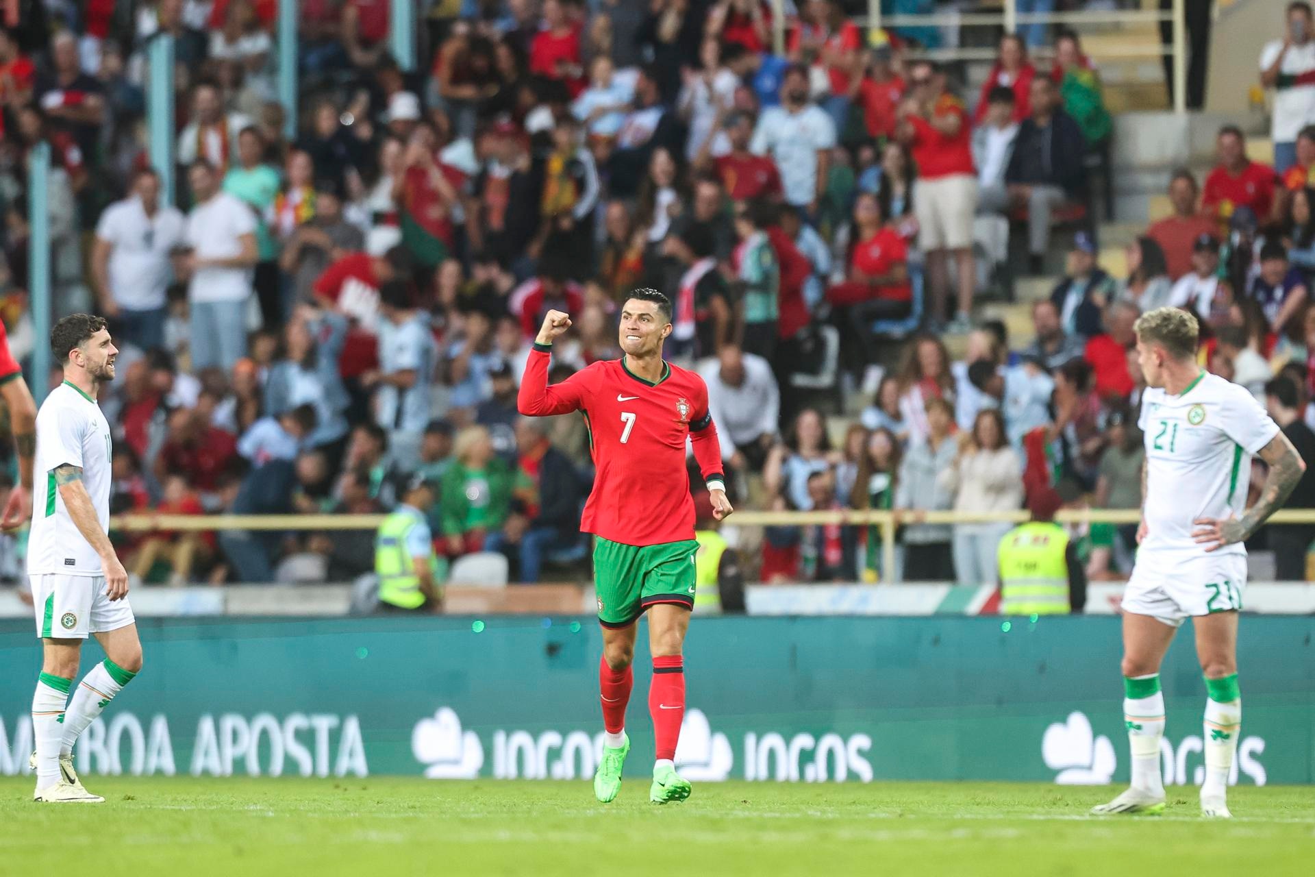 Portugal certificó la victoria en su último test de preparación para la Eurocopa ante Irlanda (3-0). Sin duda, el gran protagonista fue Cristiano Ronaldo, con un doblete, y un balón estrellado en el palo. Joao Félix inauguró el marcador.