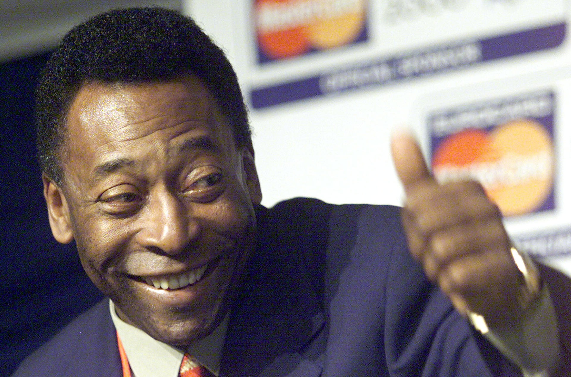 Dia 19 de novembro, o "Dia do Rei Pelé" no Brasil