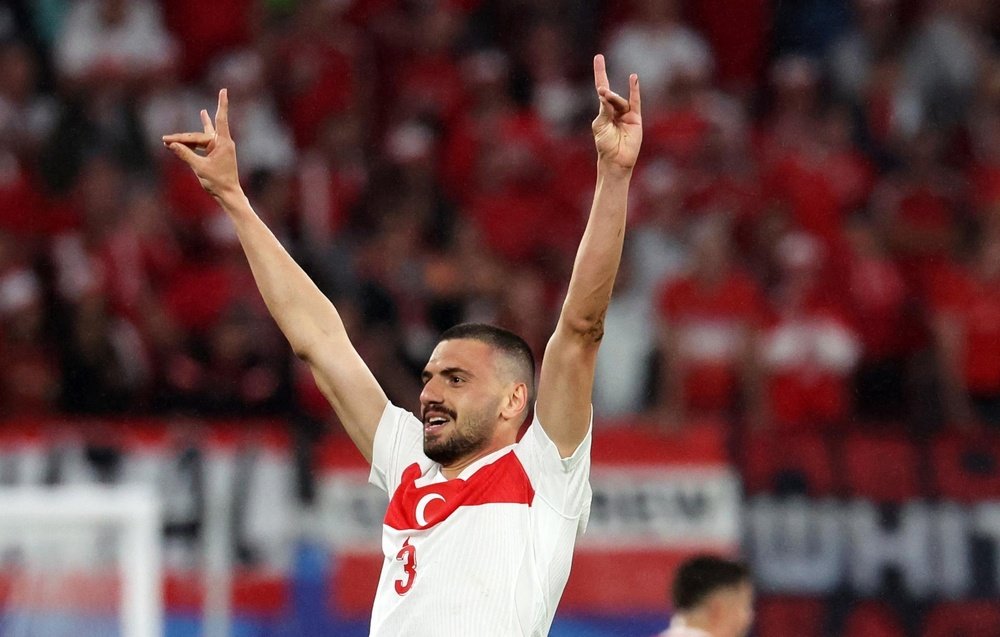 Demiral will miss Turkey's Euro 2024 quarter-final against the Netherlands. EFE