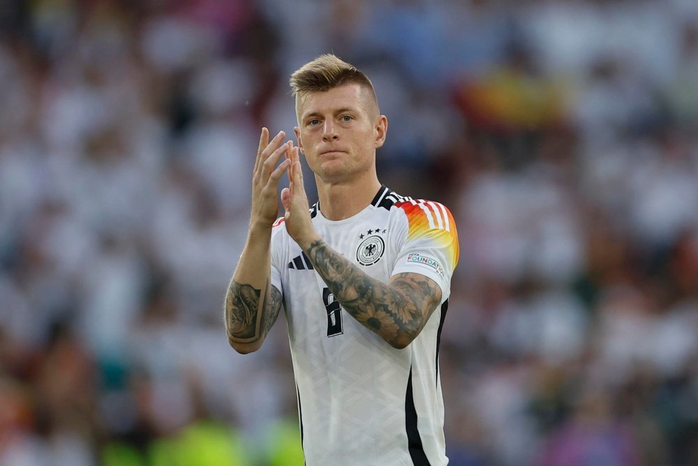 Kroos has spoken of Hansi Flick's disciplined character at Barcelona. EFE