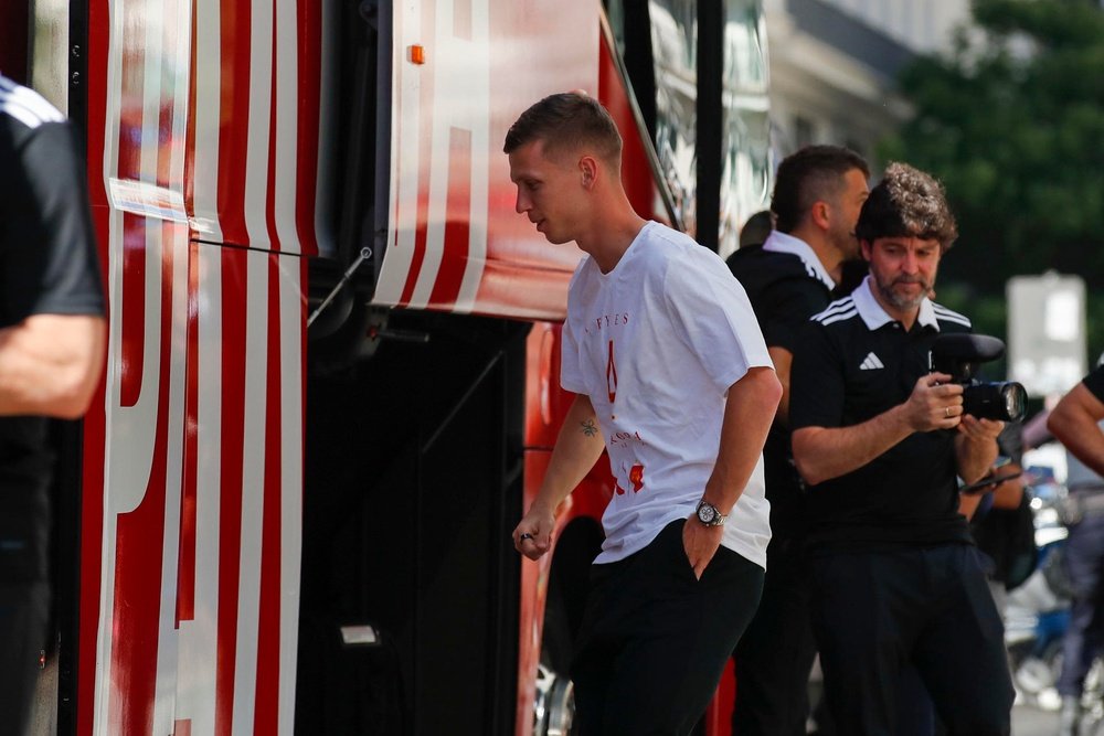 Dani Olmo will be unveiled as new Barcelona player on Friday, 9th August.