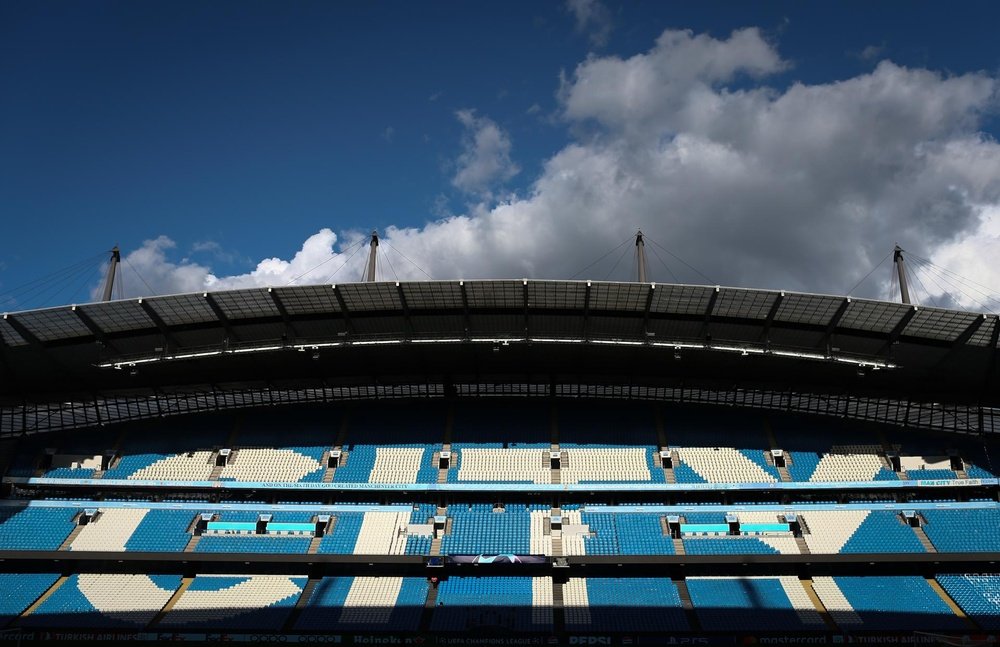 Man City have launched a special fourth kit in collaboration with Oasis' Noel Gallagher. EFE