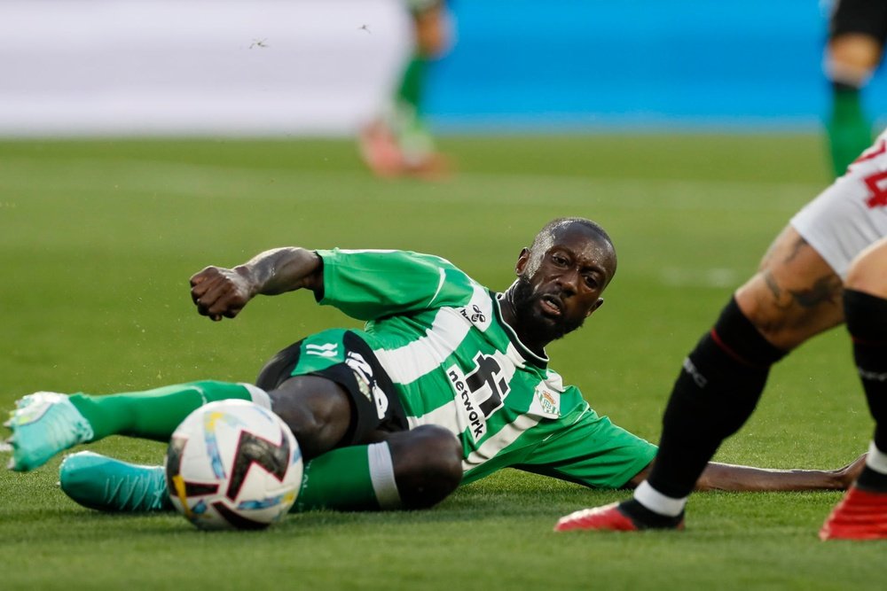 Sabaly picked up the injury during Thursday's 2-2 draw. EFE