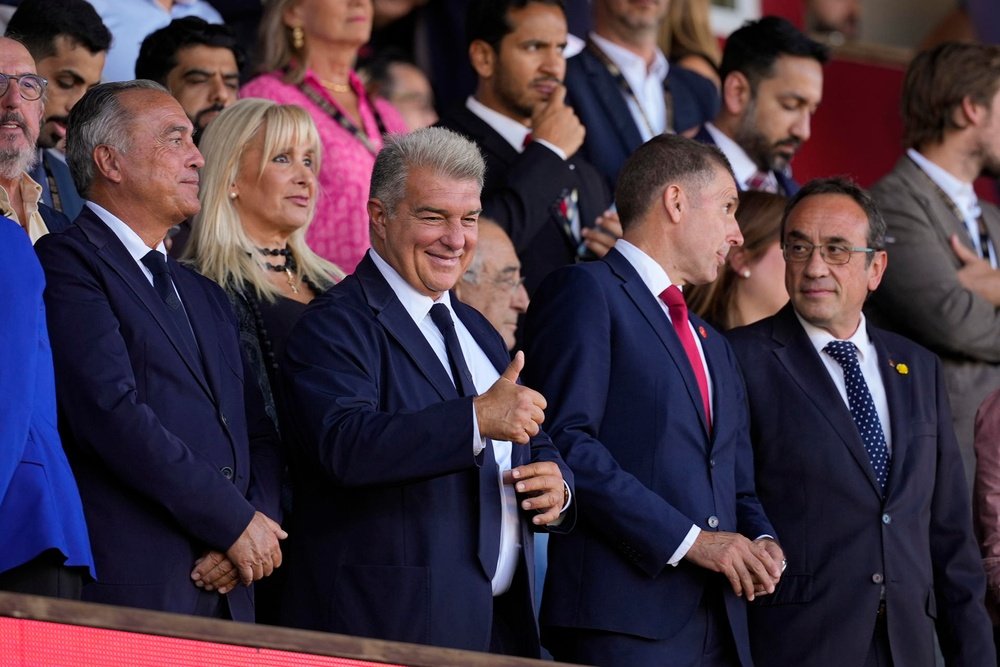 Barcelona chief Joan Laporta praised Hansi Flick's work at the club's helm. EFE