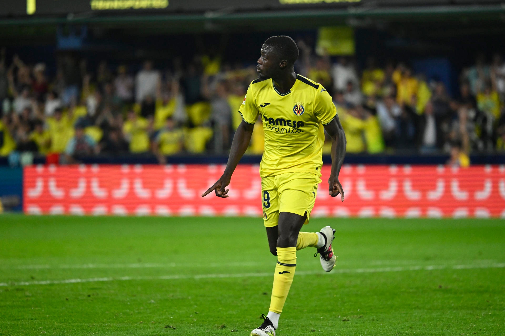 Everton and Wolves monitor Pepe as Villarreal seek contract renewal