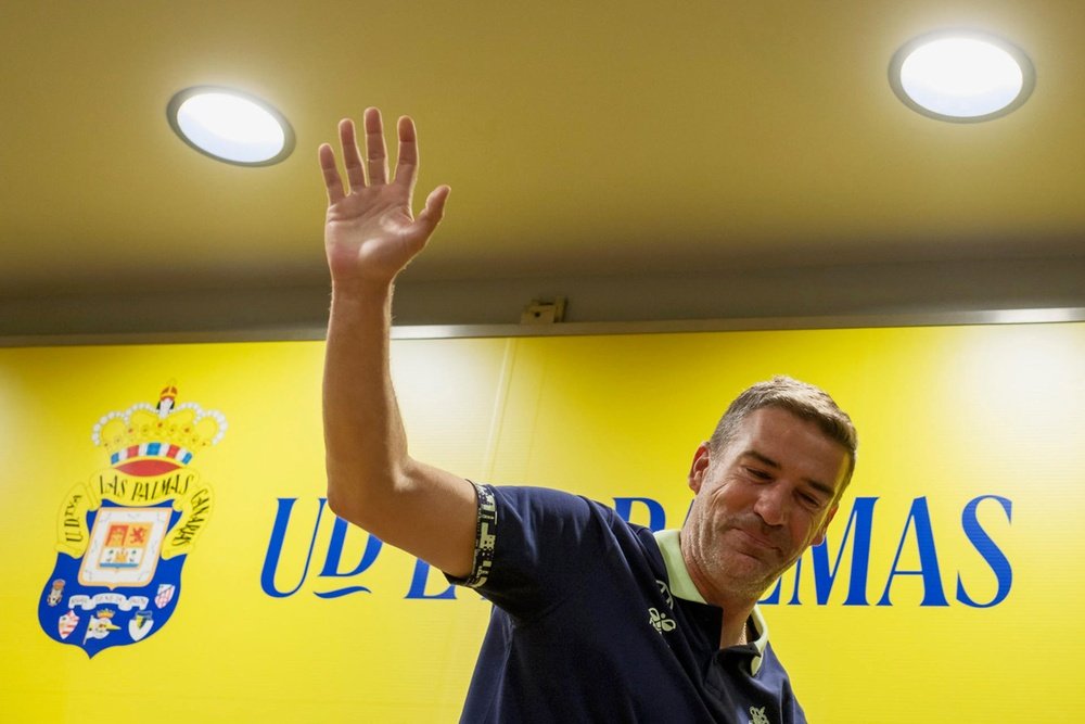 Las Palmas cesa a Luis Carrión. EFE