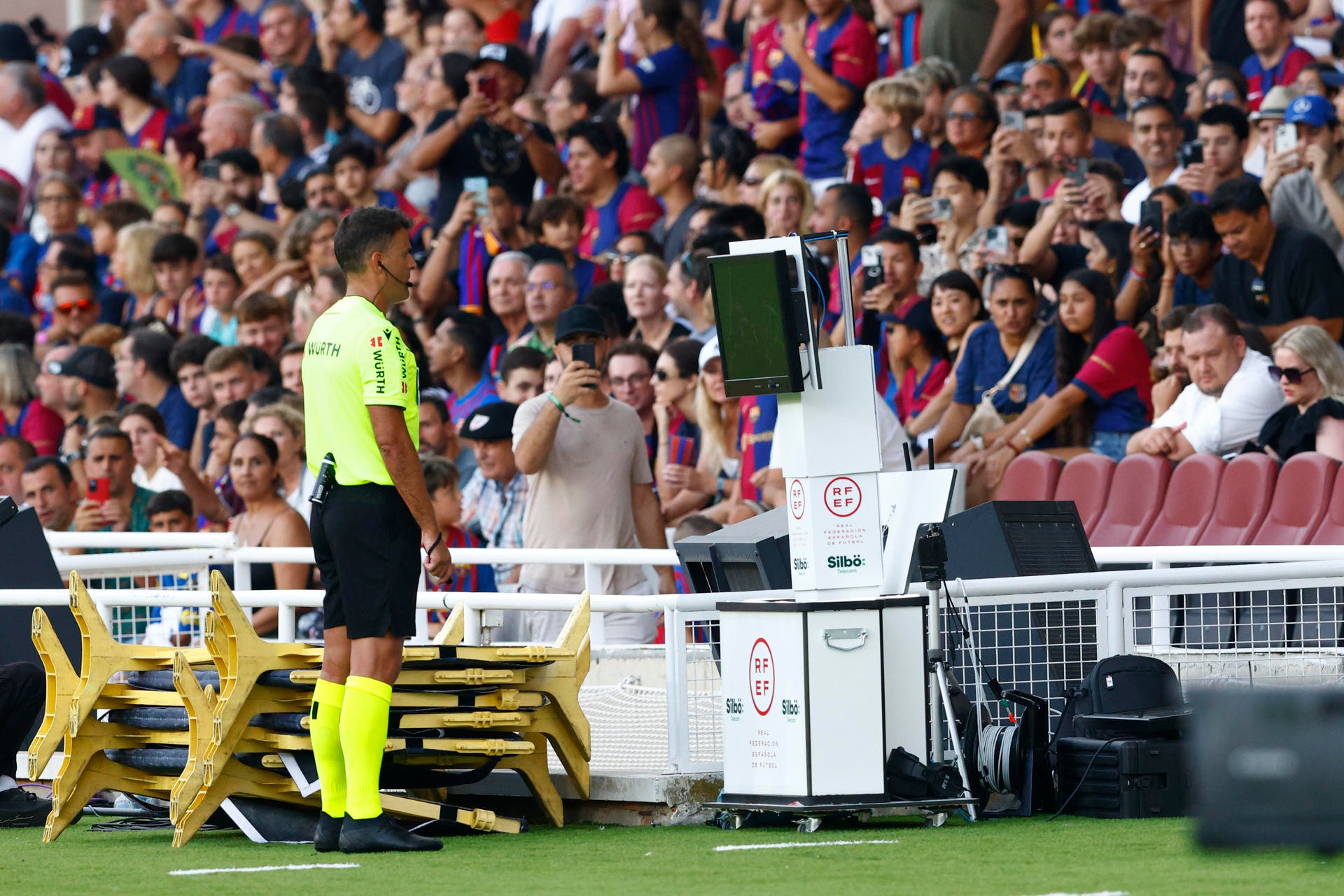 La FIFA piensa en una posible alternativa al VAR. EFE