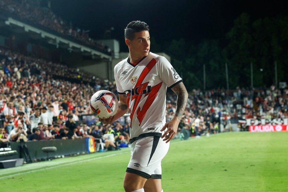 James Rodriguez is now a free agent. EFE