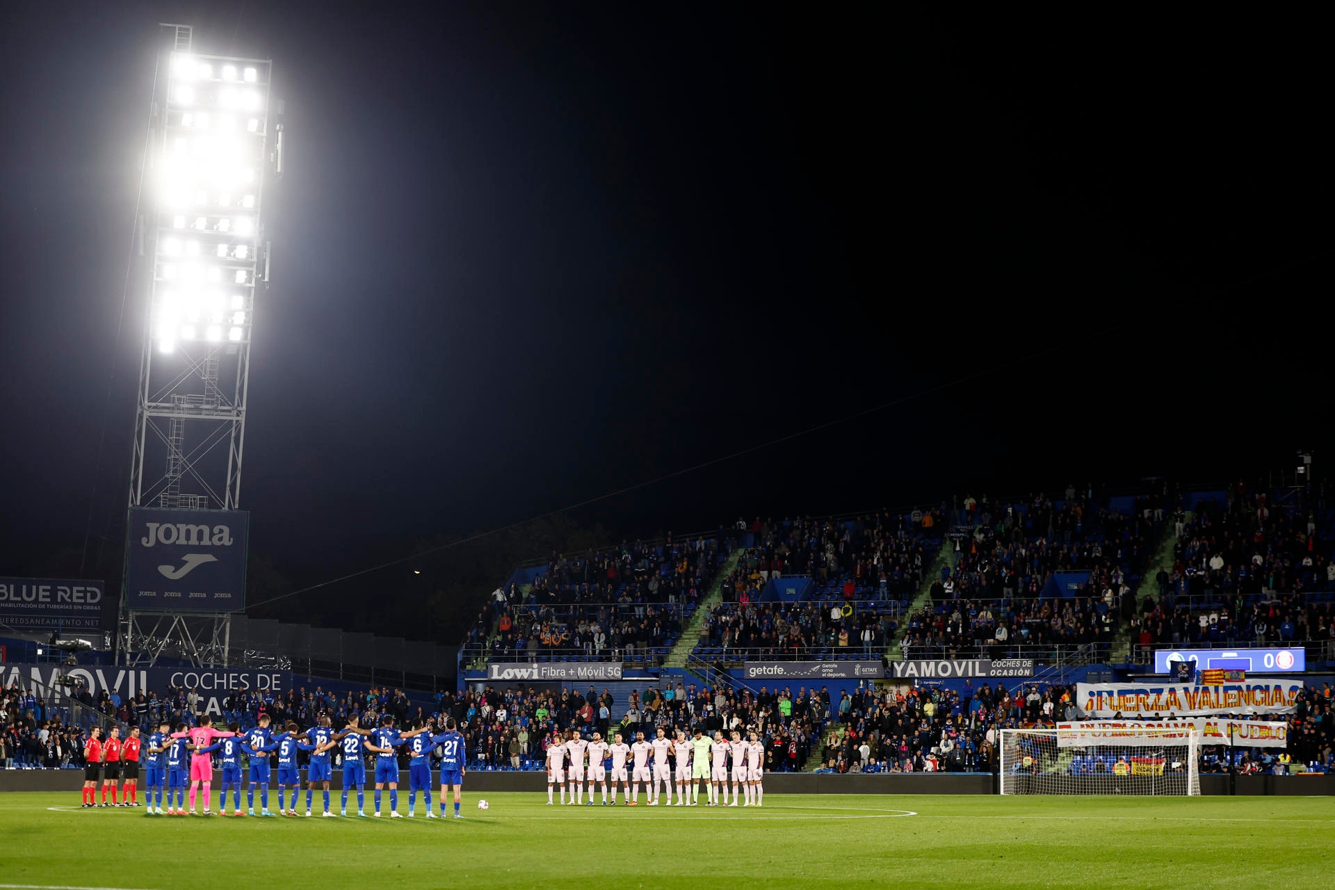 Santi Marín afronta en esta histórica eliminatoria de Copa del Rey contra el Getafe el que será su último partido como entrenador del Manises CF. Según adelanta la prensa valenciana, la directiva del club ya ha informado al técnico y la plantilla de su cese inminente.