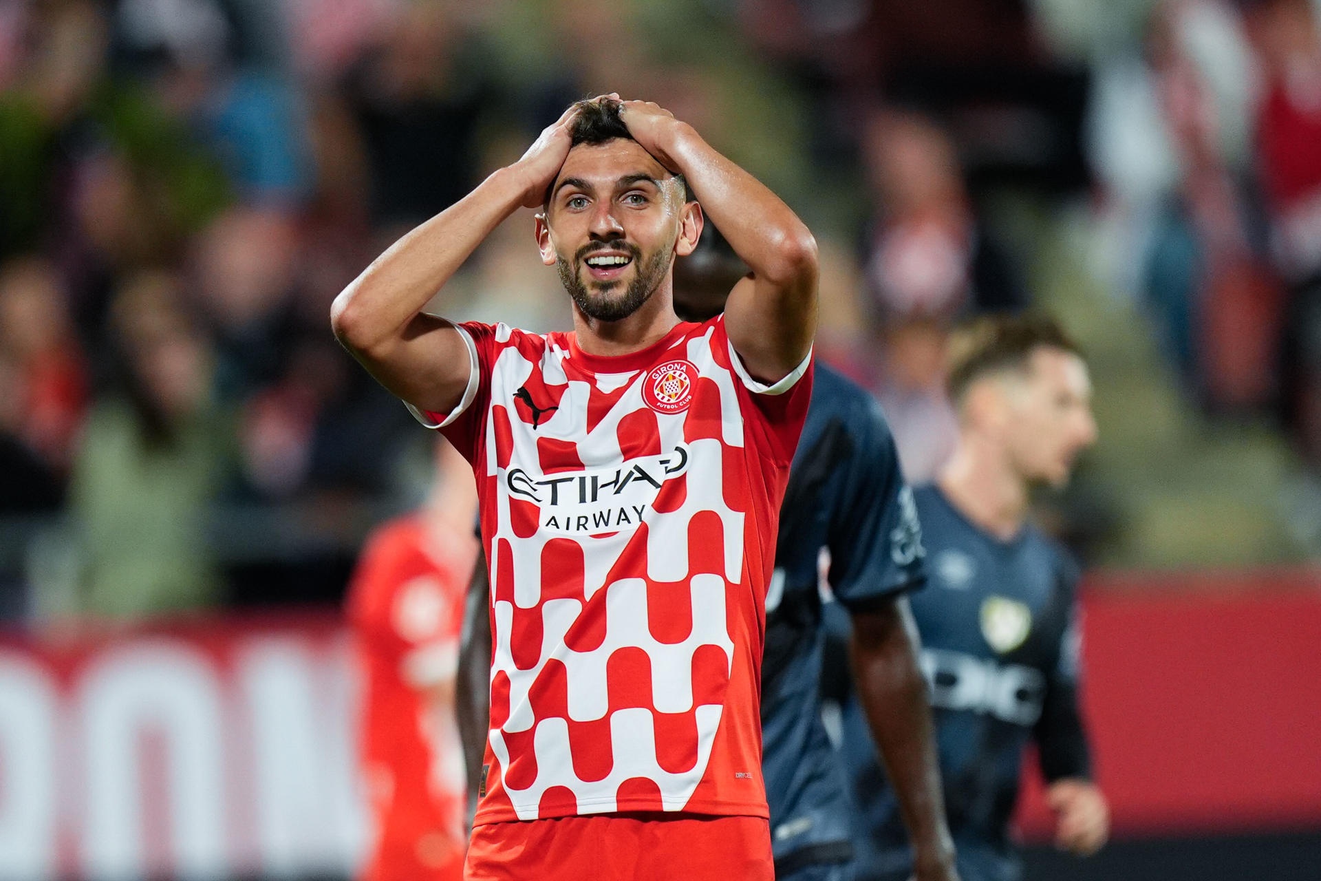 El Girona-Mallorca estuvo en peligro de suspensión por lluvias