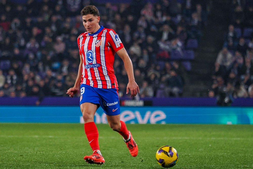 Humildad y trabajo, la receta de Julián Álvarez para triunfar. EFE/