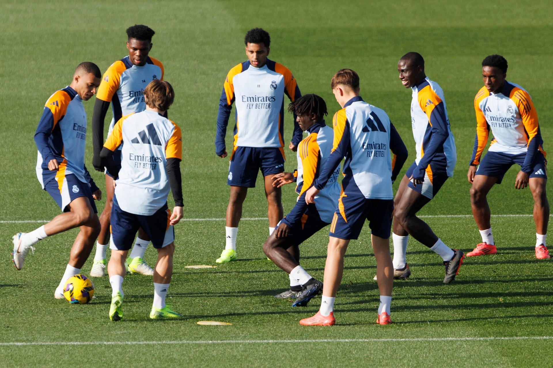Mbappe, Vinicius do individual training at Real Madrid