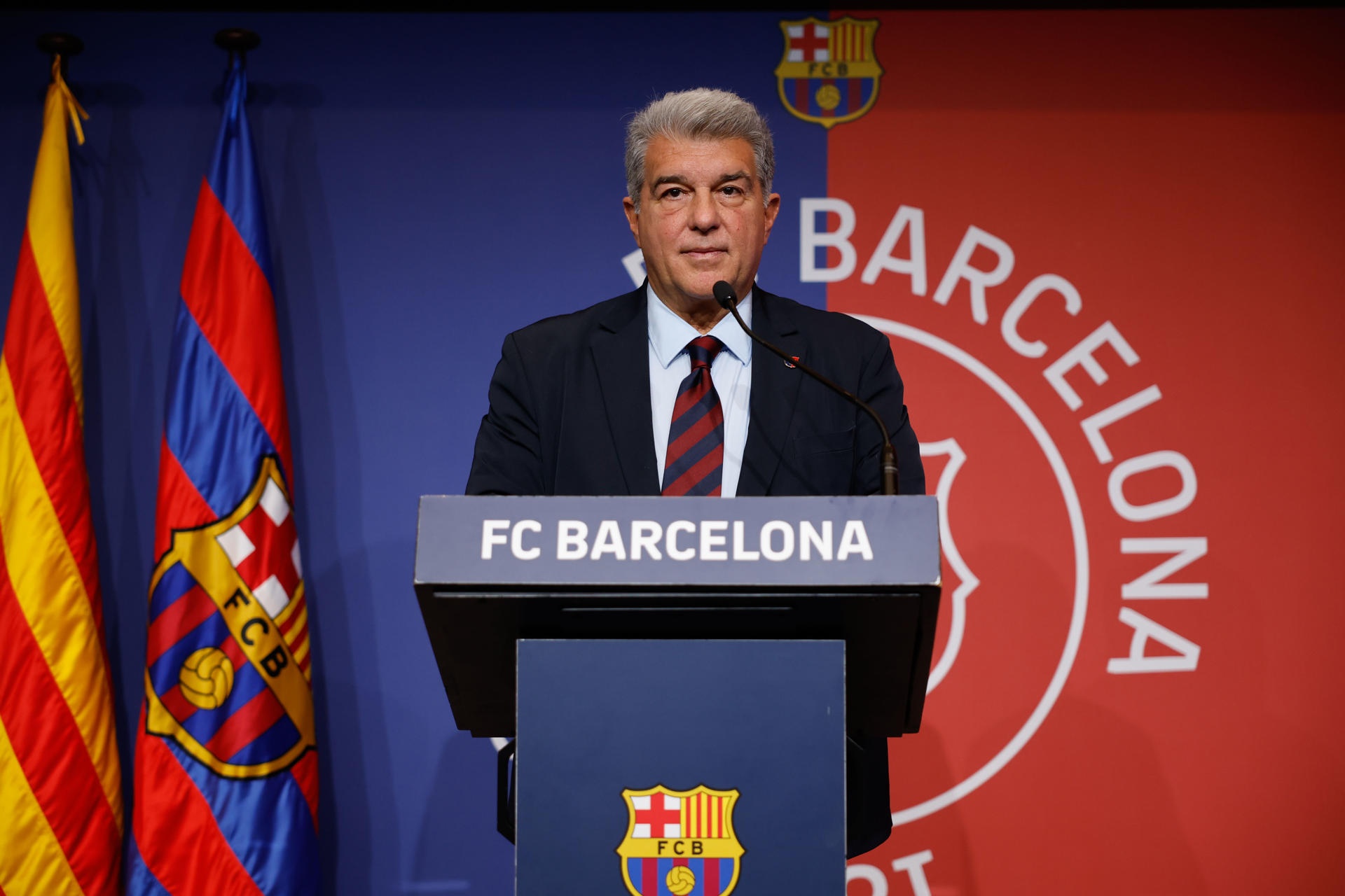 Laporta presentó el acuerdo Barcelona-Nike. EFE/Alberto Estévez