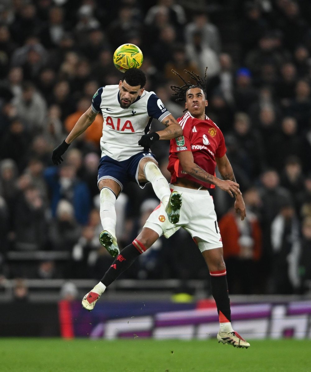 Yoro has revealed that he'd never taken a professional penalty before. EFE