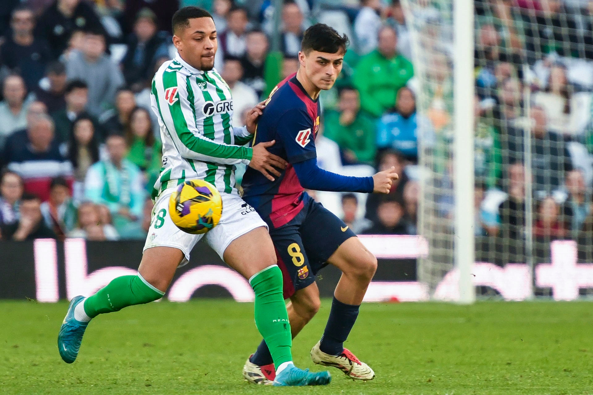 The Barcelona midfielder will not be able to play against Valencia. EFE