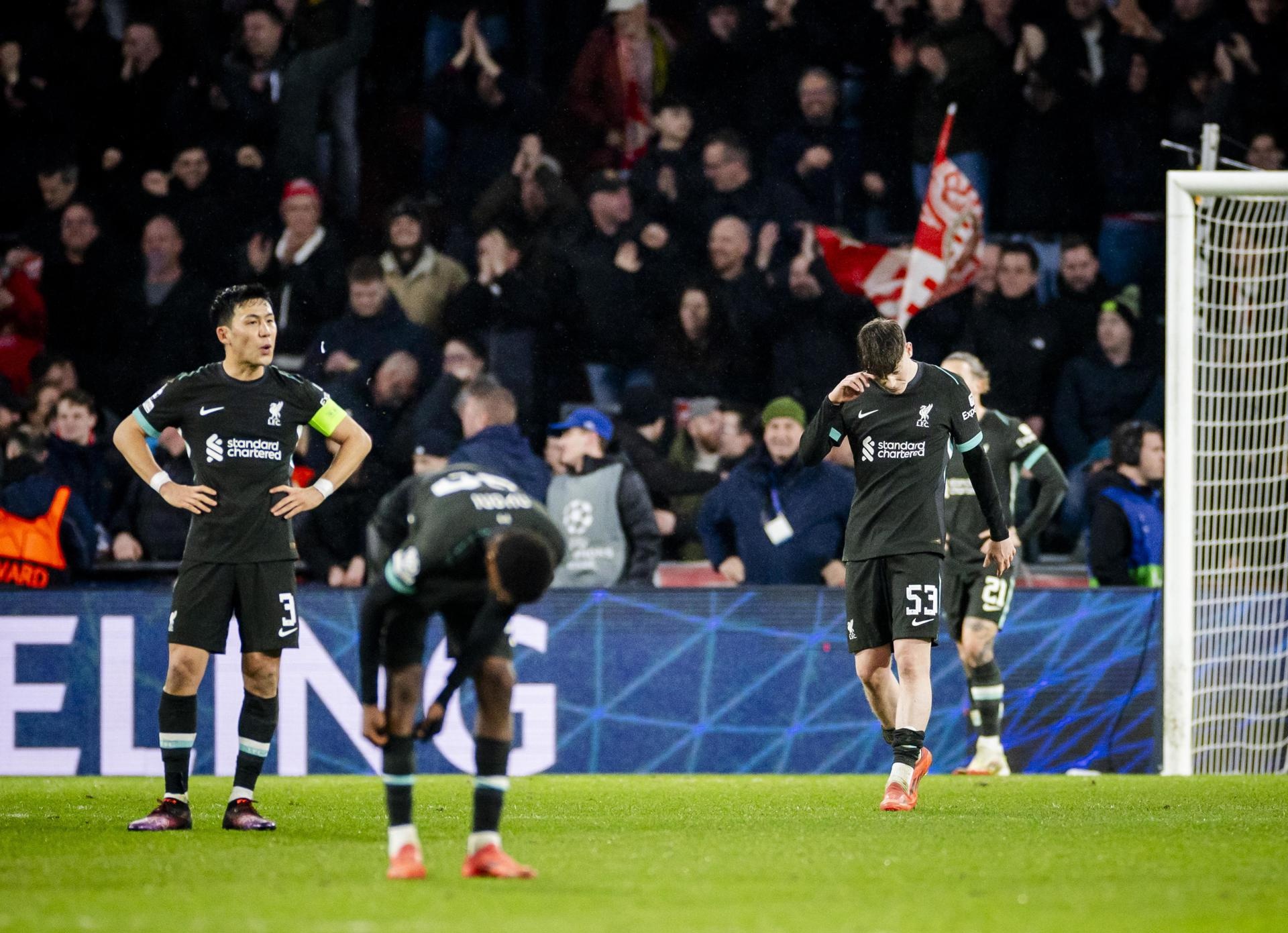 El PSV se queda los puntos, pero el Liverpool mantiene el liderato