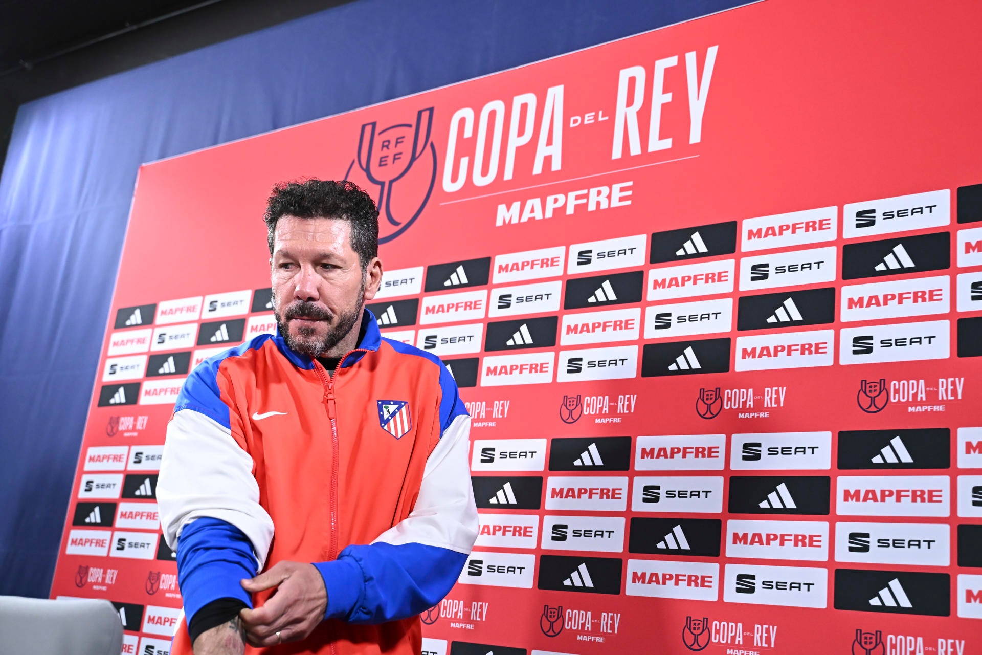 Simone atttended a press conference on Monday. EFE/ Fernando Villar