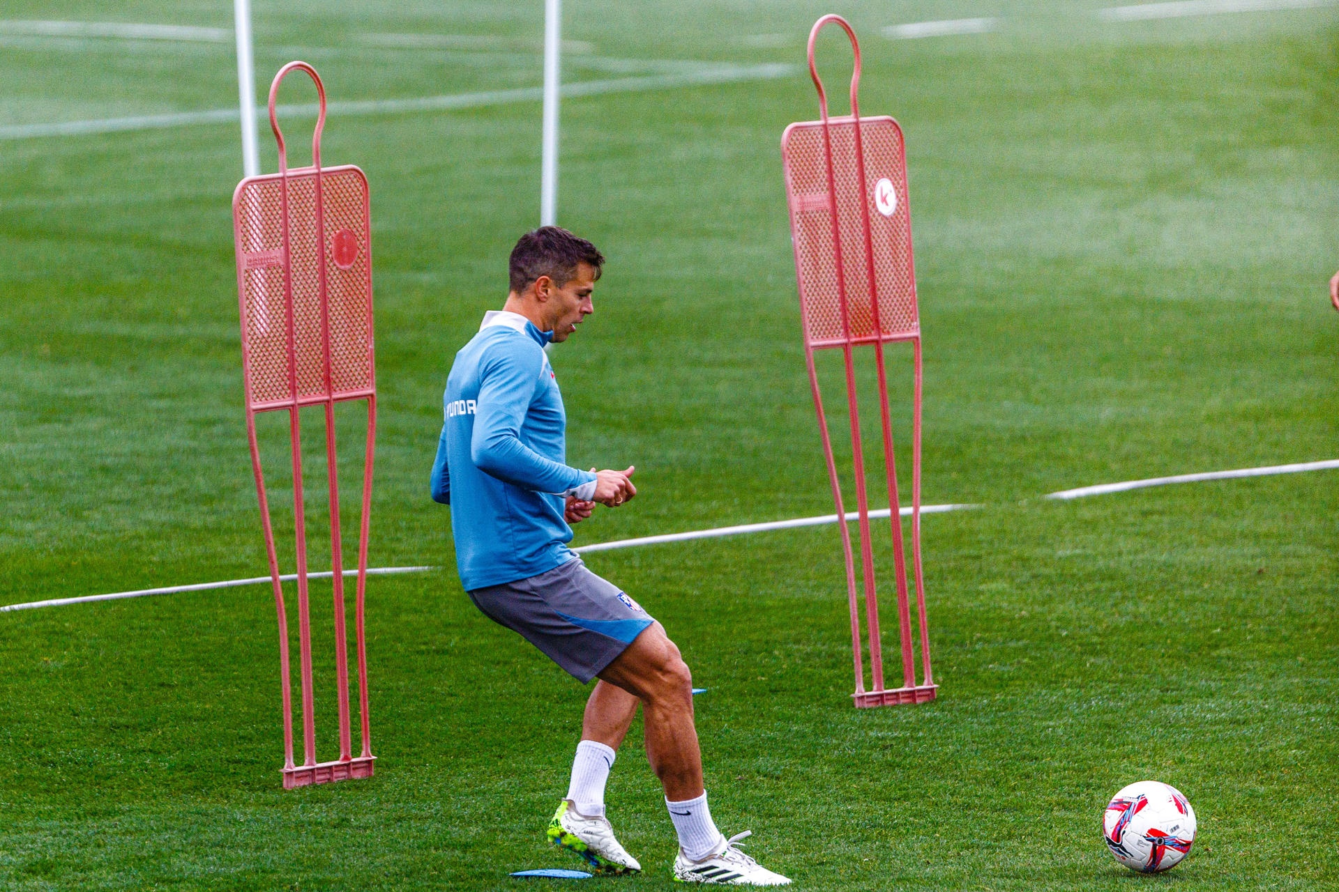 Azpilicueta back in training with Atletico; Koke still missing