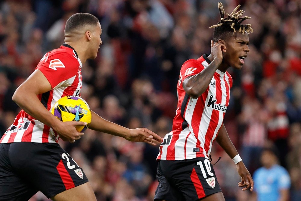 El Bayern va en serio a por Nico Williams. EFE/Miguel Toña