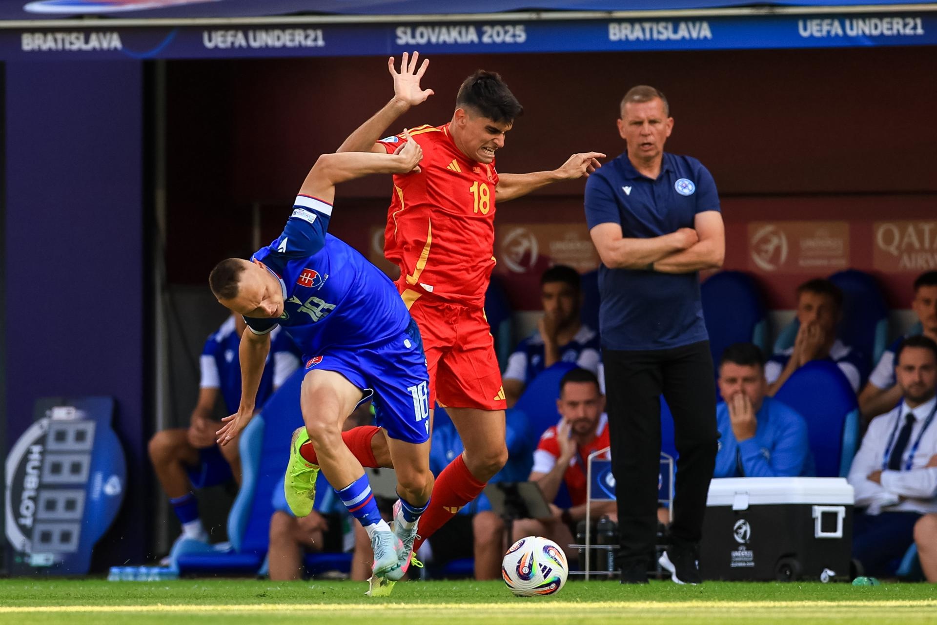 Gerard Martín sarà operato alla mano destra dopo la lussazione subita contro la Slovacchia agli Europei Under 21 e salterà il resto del torneo.