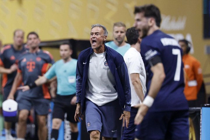 Luis Enrique's PSG could become the third team ever to win a sextuple. EFE