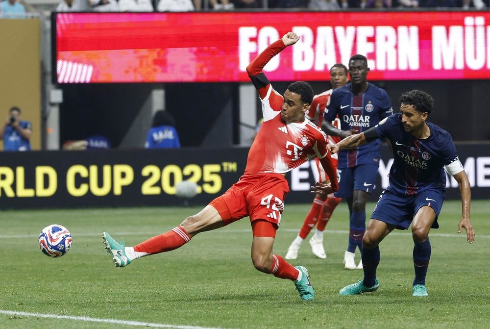 Jamal Musiala has undergone surgery on the fractured fibula he suffered vs PSG. EFE