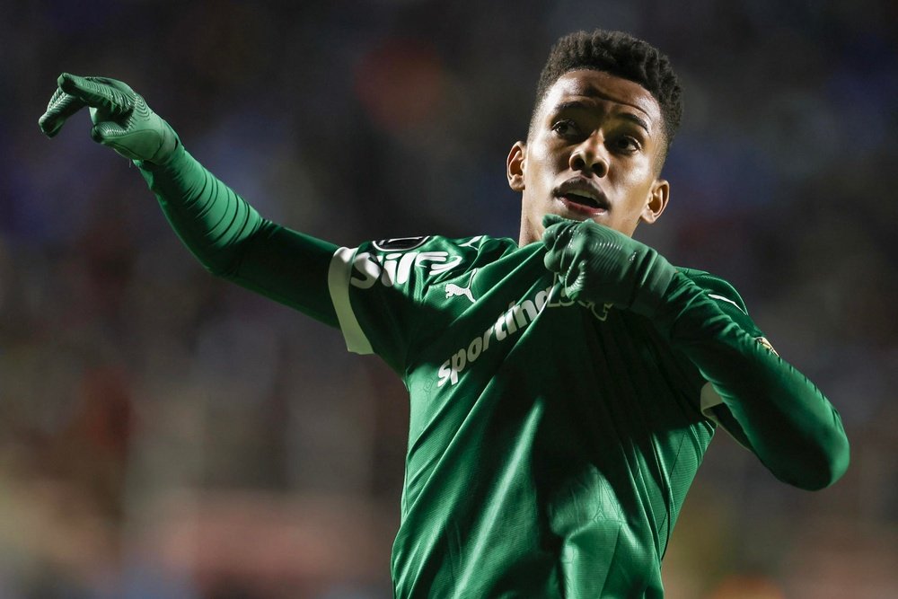 Estevao made his competitive debut in Sunday's draw with Crystal Palace. EFE