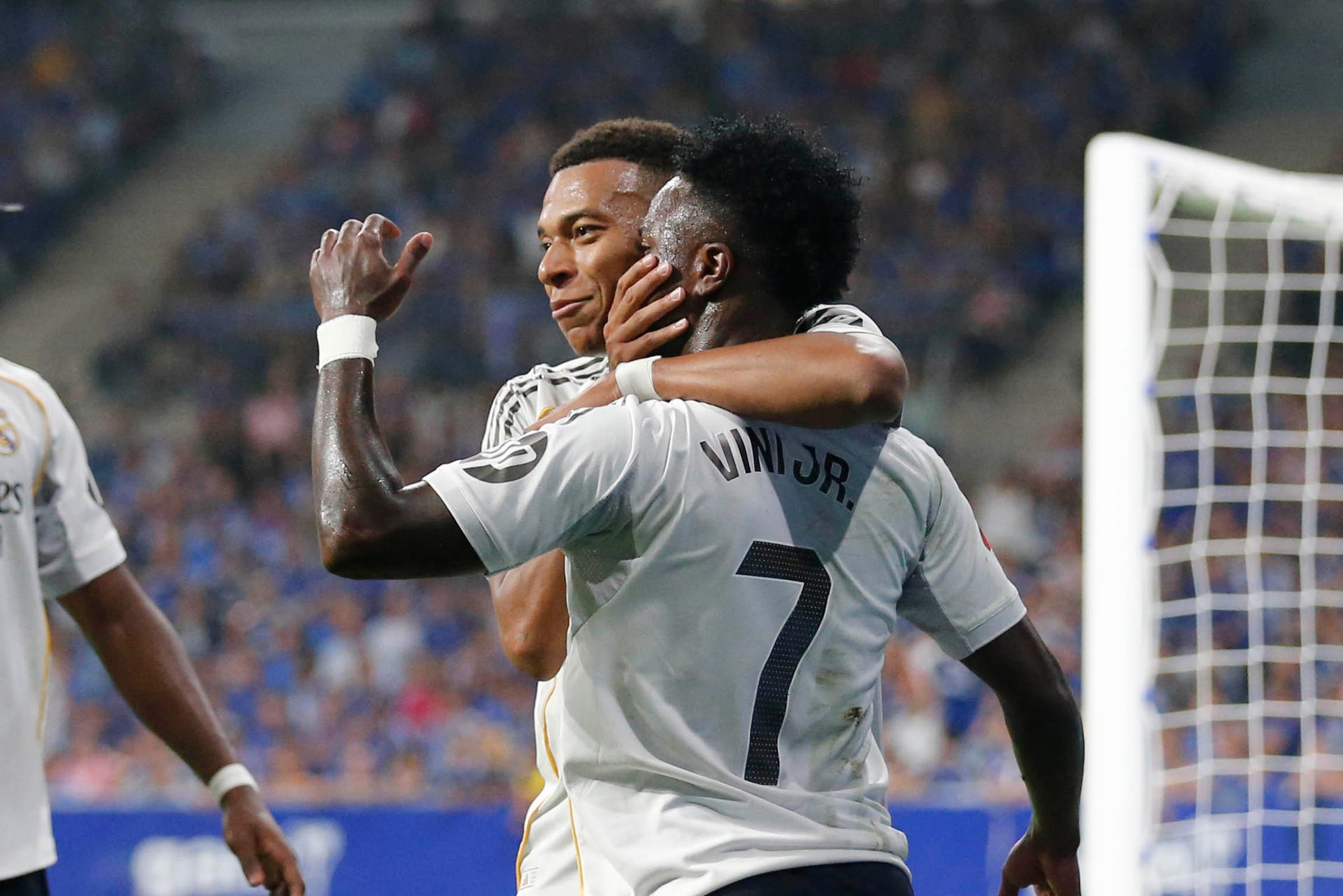 Kylian Mbappé si è raccontato a 'L'Équipe', parlando del suo progetto di vita, della sua disillusione per il mondo del calcio e della controversia con il PSG.