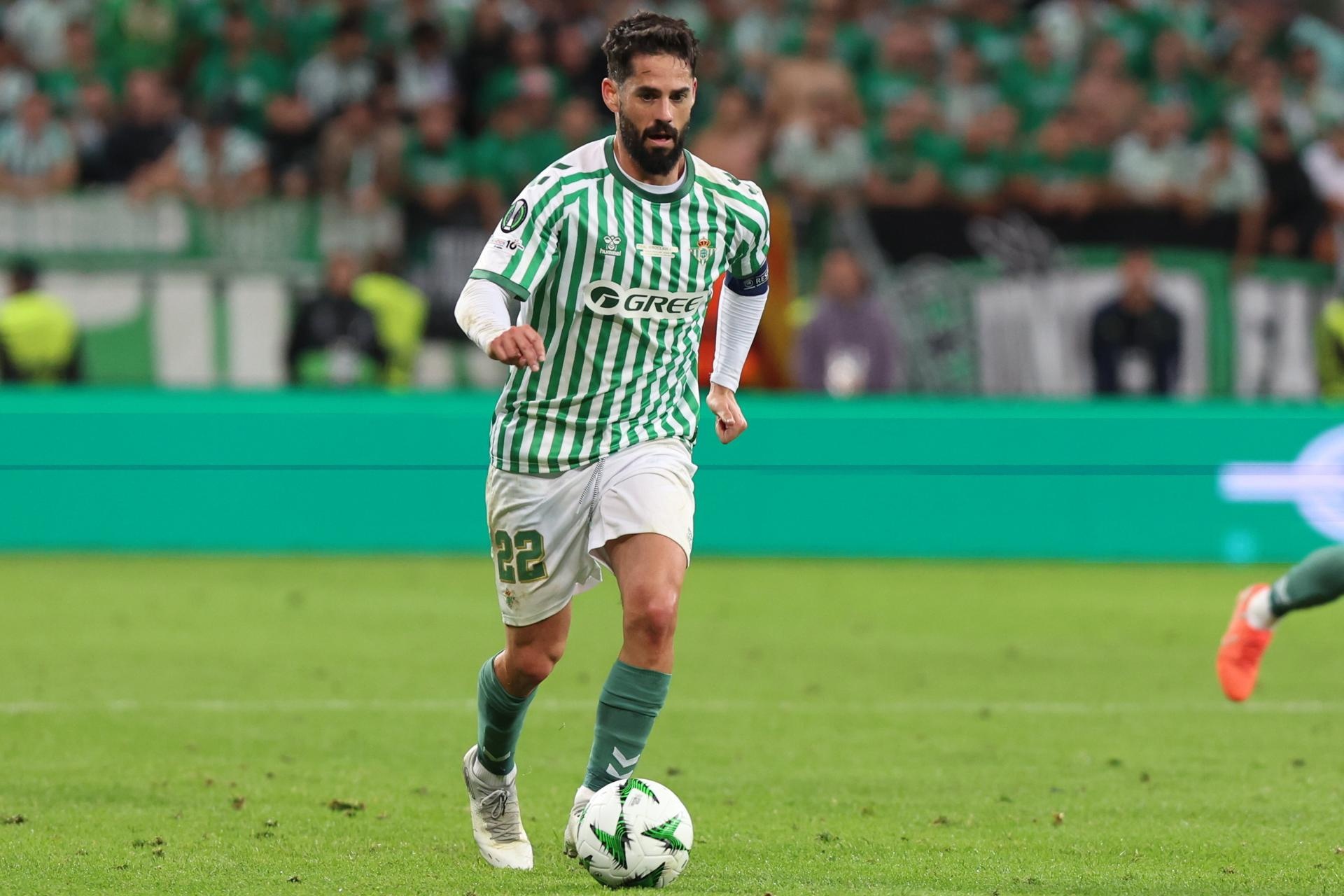 Pellegrini fija la fecha de vuelta de Isco. EFE