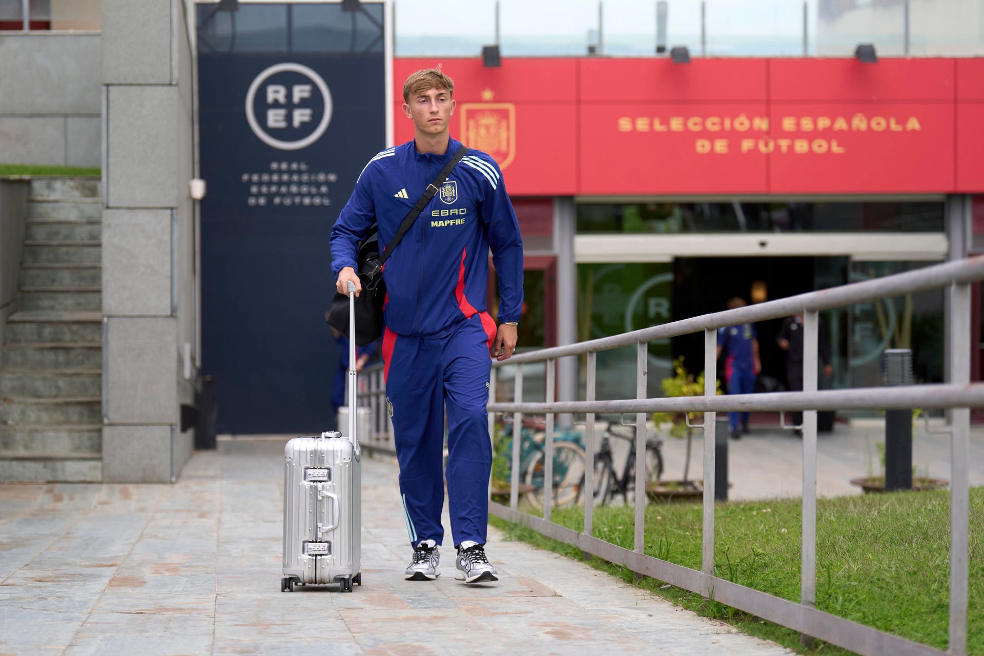 Huijsen difende Yamal: infortunio dietro l'addio dalla Spagna