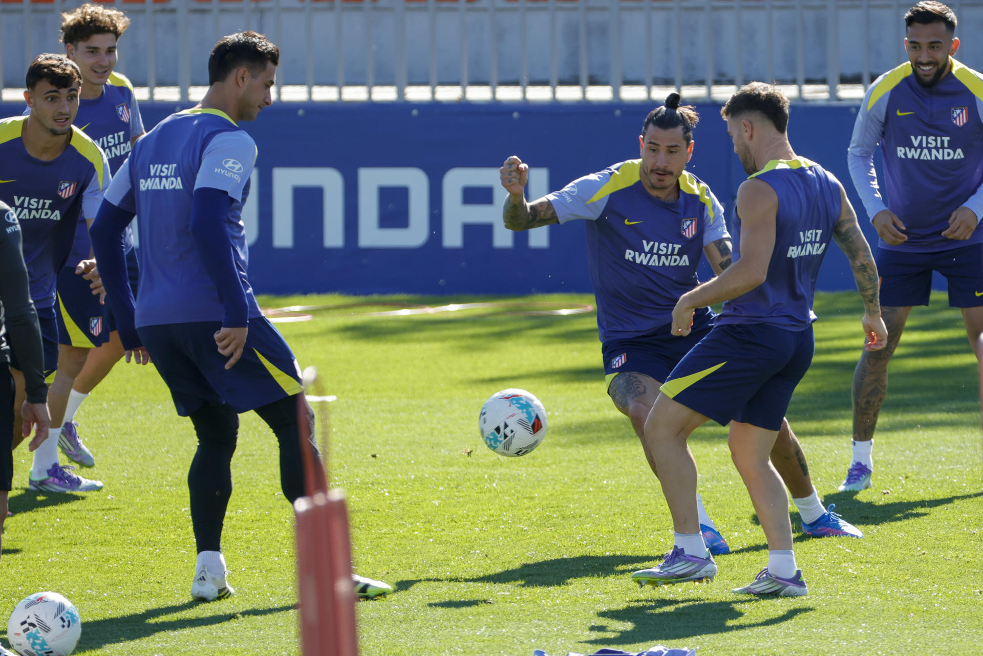 Giménez y Almada, grandes novedades de la convocatoria del Atleti