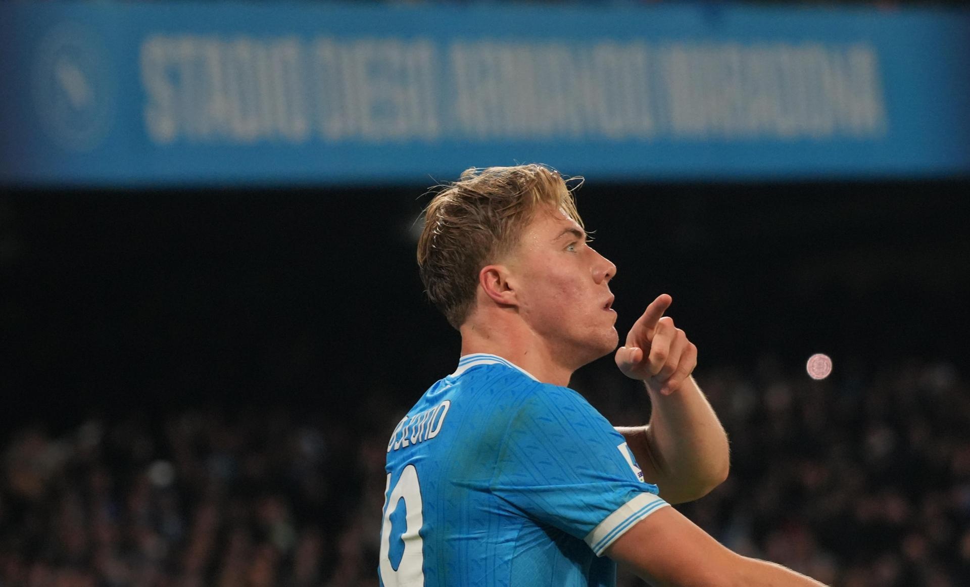 O Napoli voa para a final da Supercopa