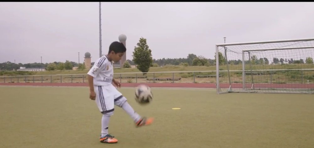 Ahmad está en Alemania persiguiendo su sueño de convertirse en futbolista profesional. Acnur
