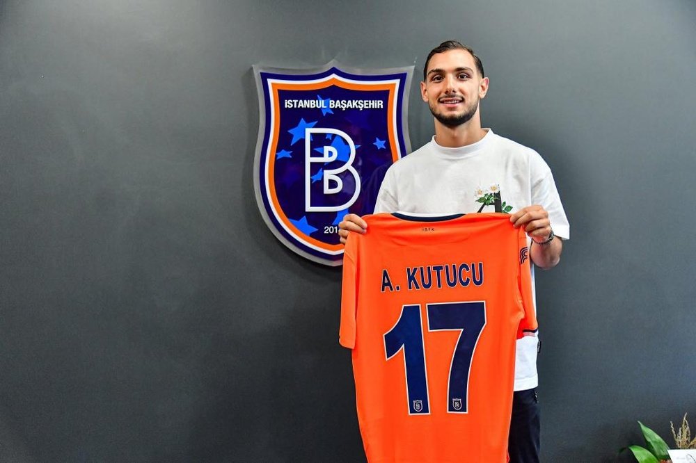 Kutucu es nuevo jugador del Istanbul Basaksehir. Twitter/ibfk2014
