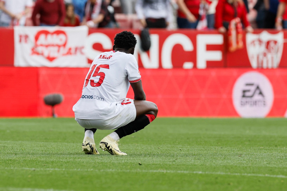 Akor Adams Sevilla LaLiga 24-25