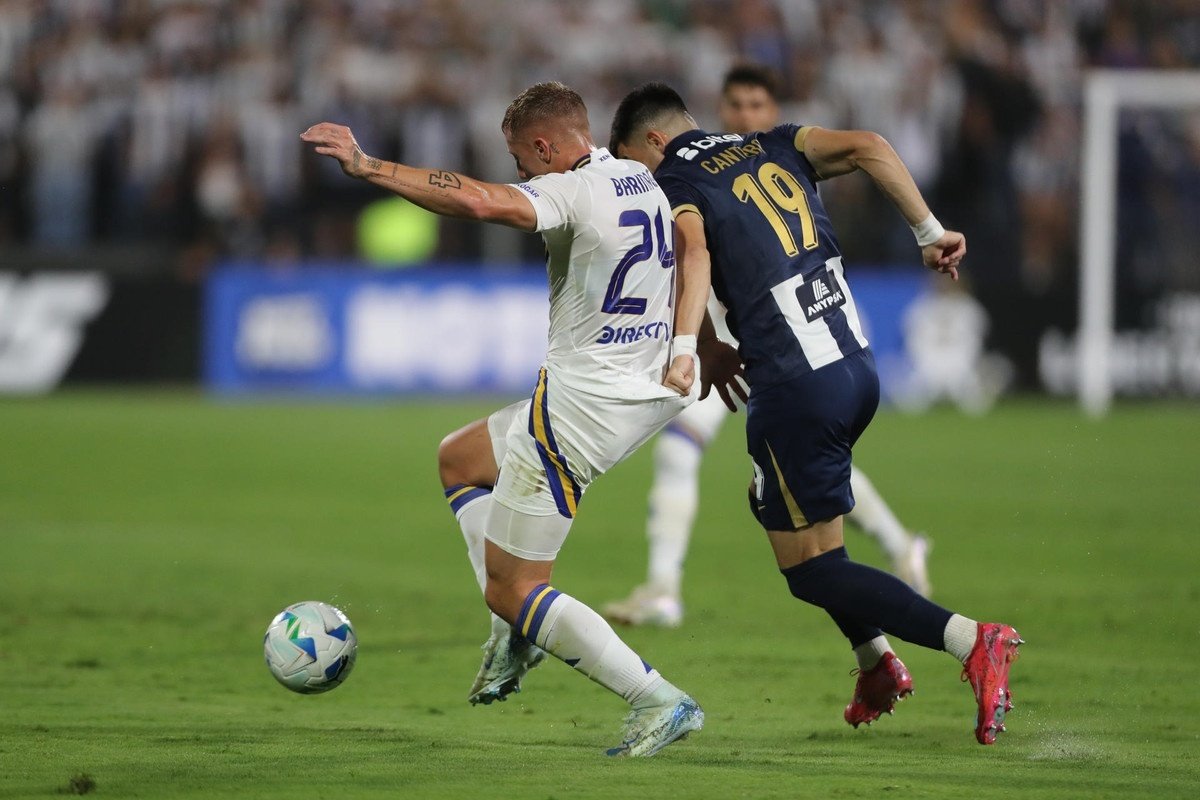1-0 y gracias para Boca en Lima